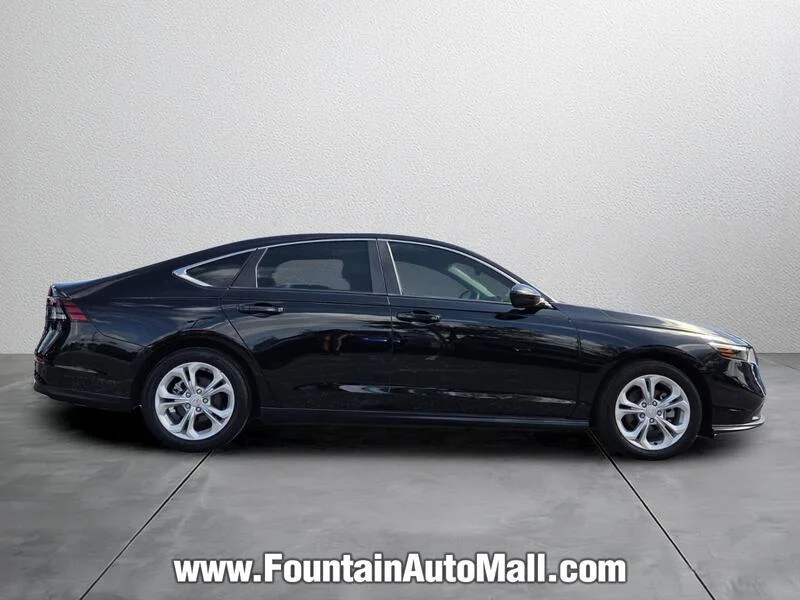 Used 2024 Crystal Black Pearl Honda LX CVT image 5