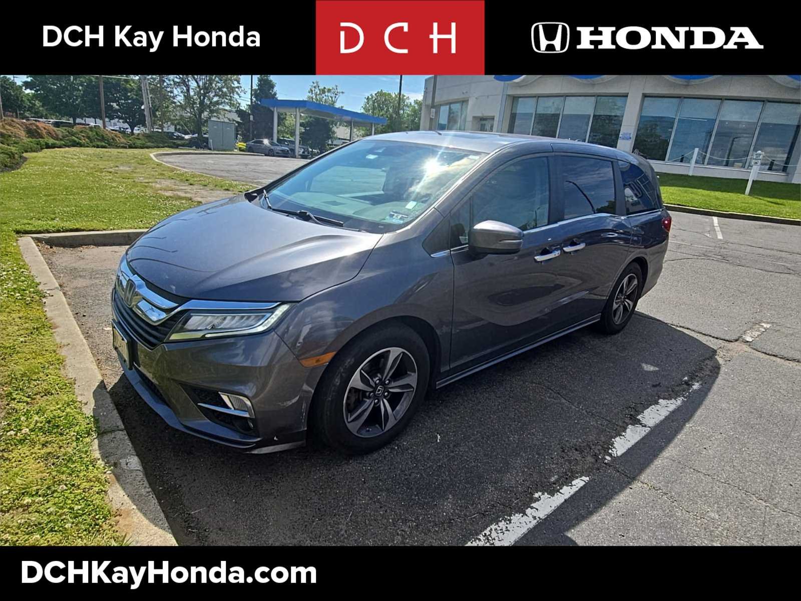 2018 Honda Odyssey Touring's photo