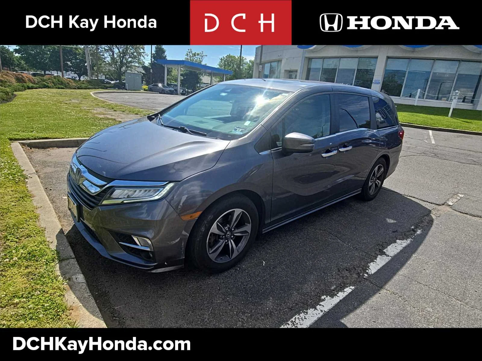 2018 Honda Odyssey Touring's photo