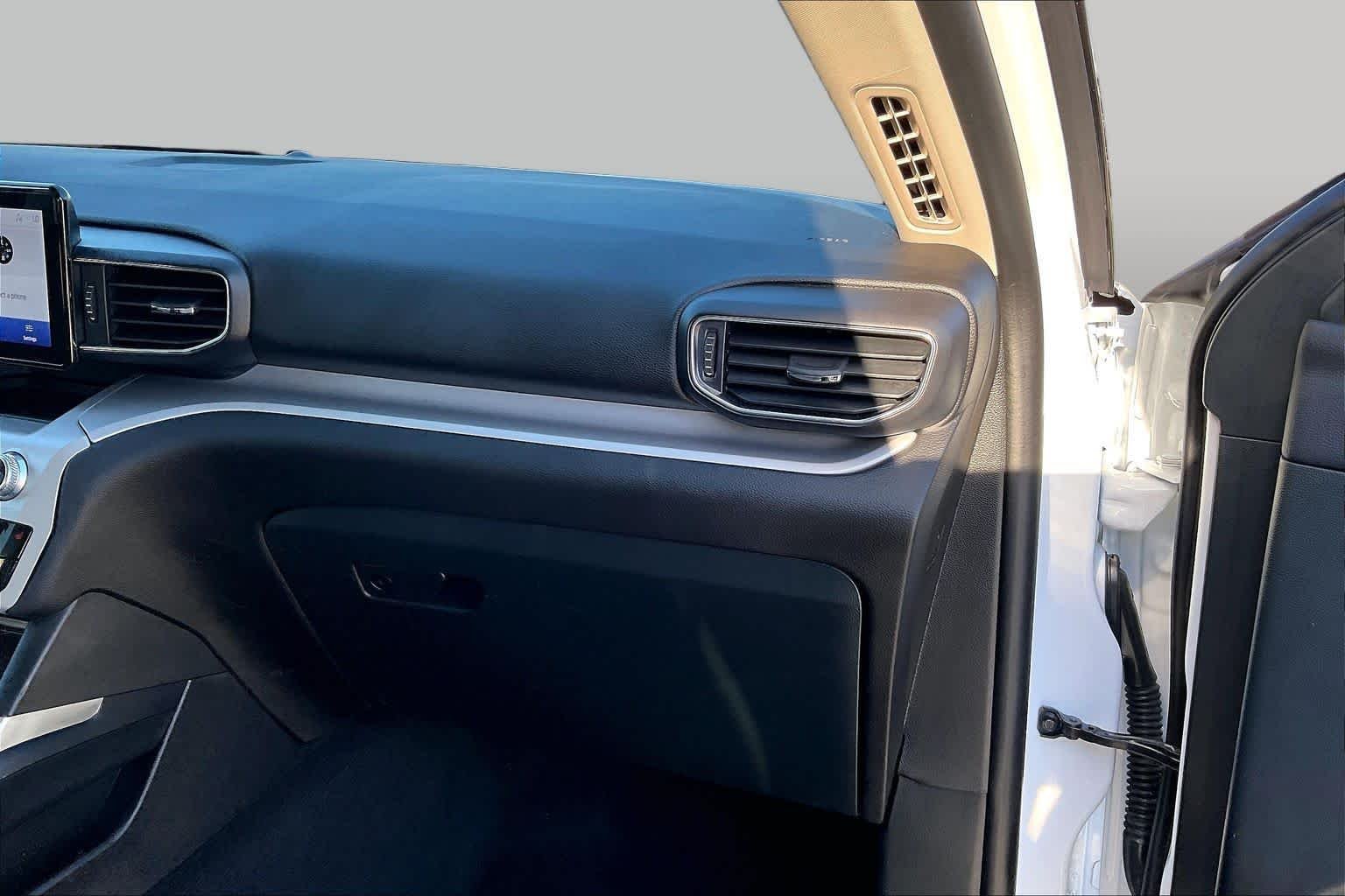 Used 2024 Oxford White Ford XLT image 18