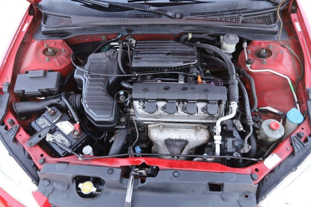 Used 2005 Rallye Red Honda VP AT image 17