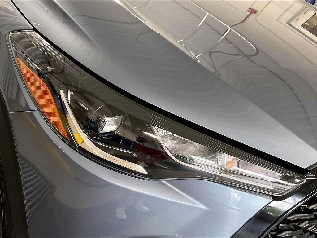 Used 2025 Celestite Toyota L image 32