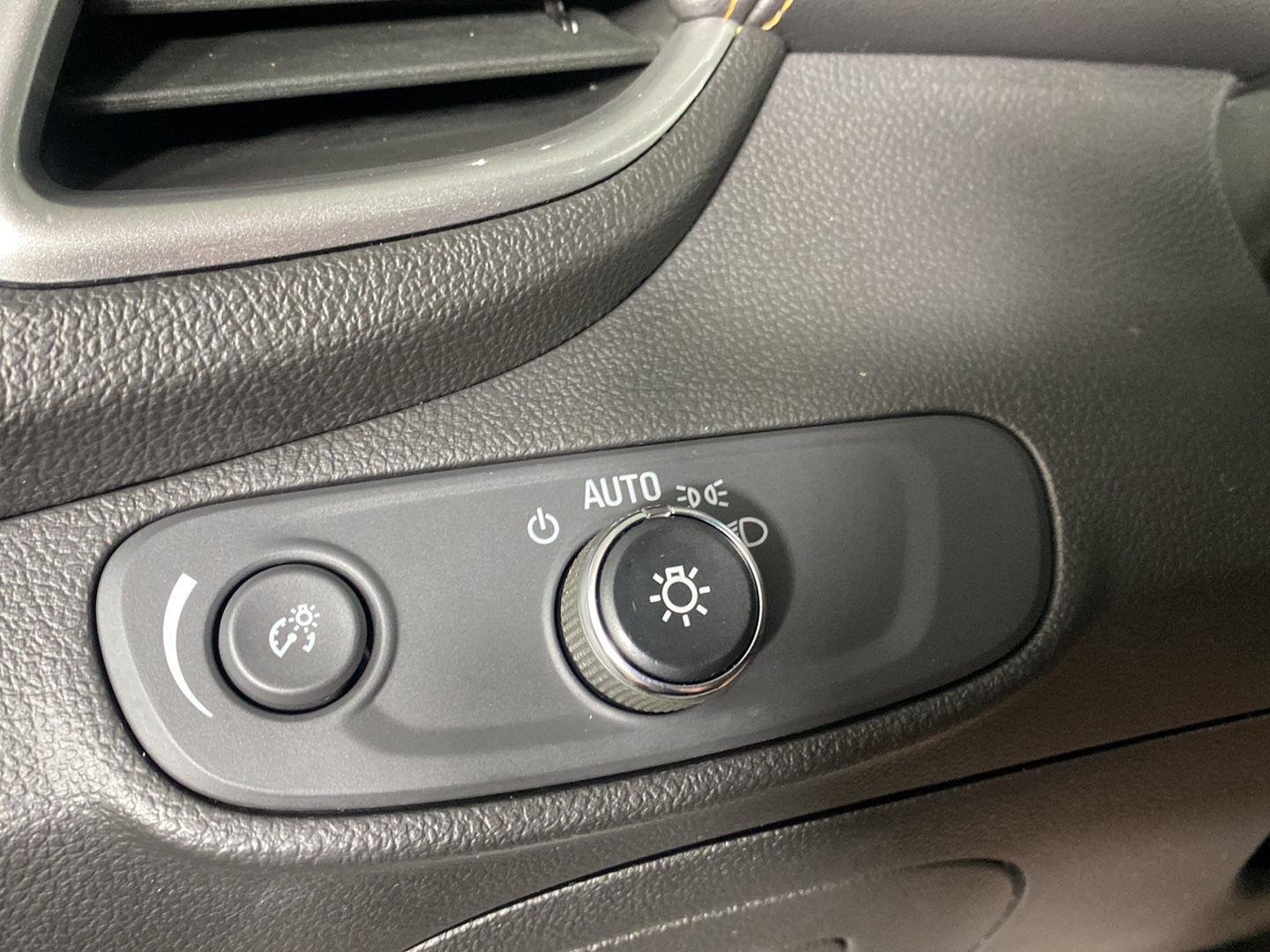 Used 2020 Mosaic Black Metallic Chevrolet LT image 26