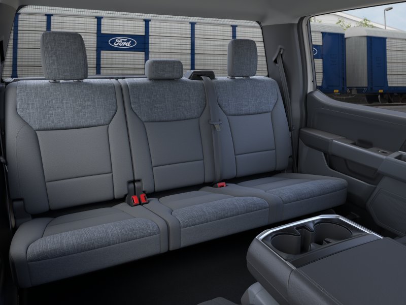 New 2026 Oxford White Ford XLT image 11