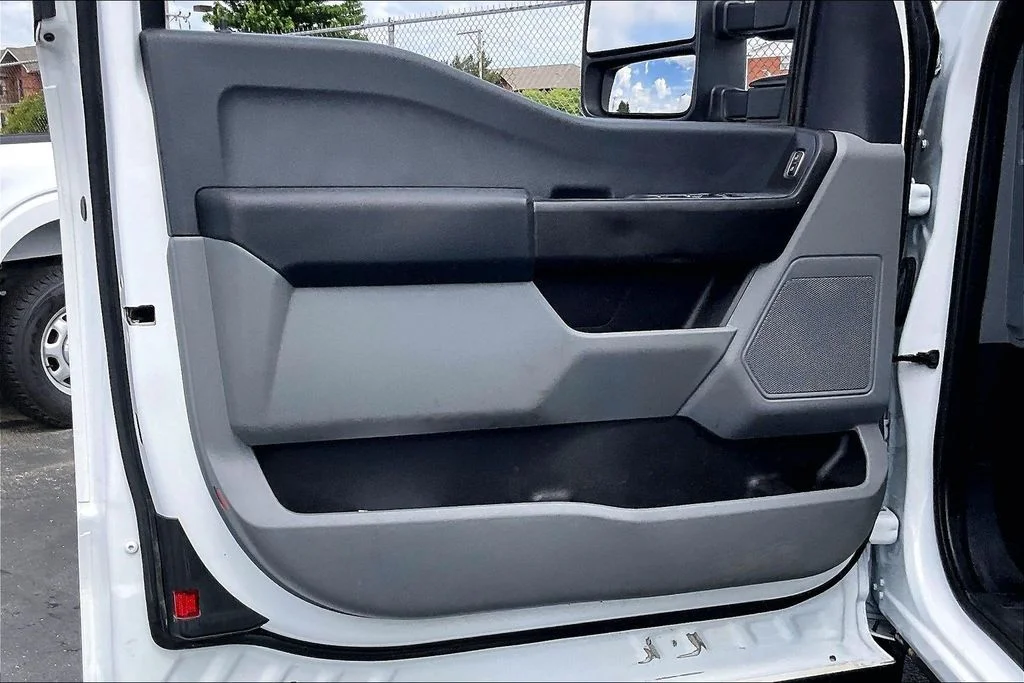 Used 2023 White Ford XL image 22