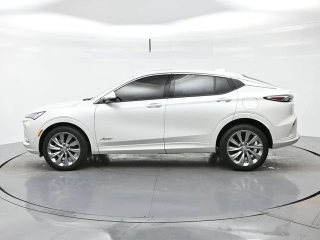 Used 2024 White Frost Tricoat Buick Avenir image 4