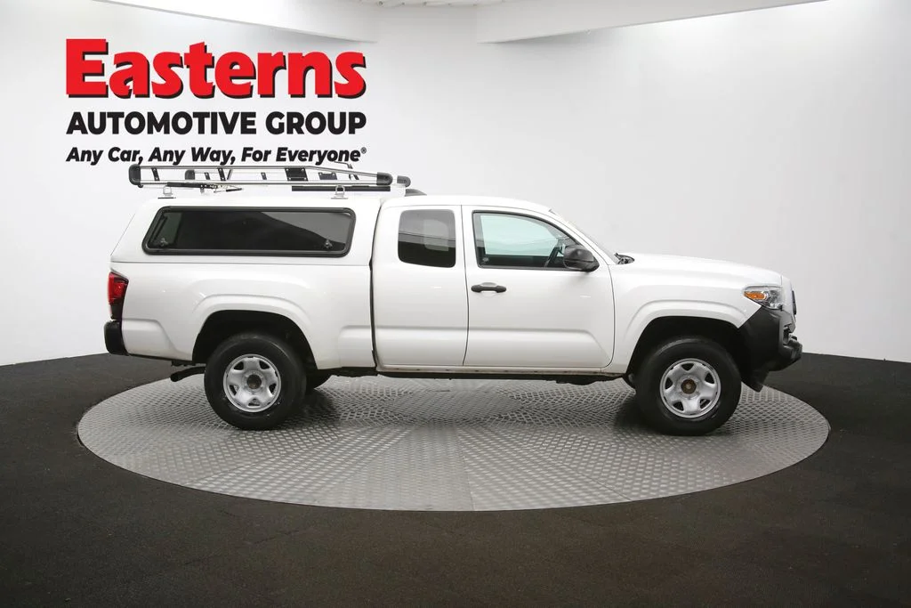 Used 2022 White Toyota SR image 44