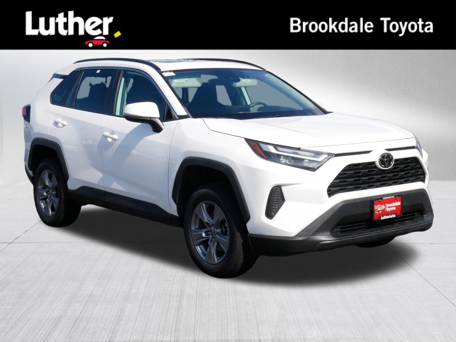 Certified Used 2022 White Toyota XLE image 1