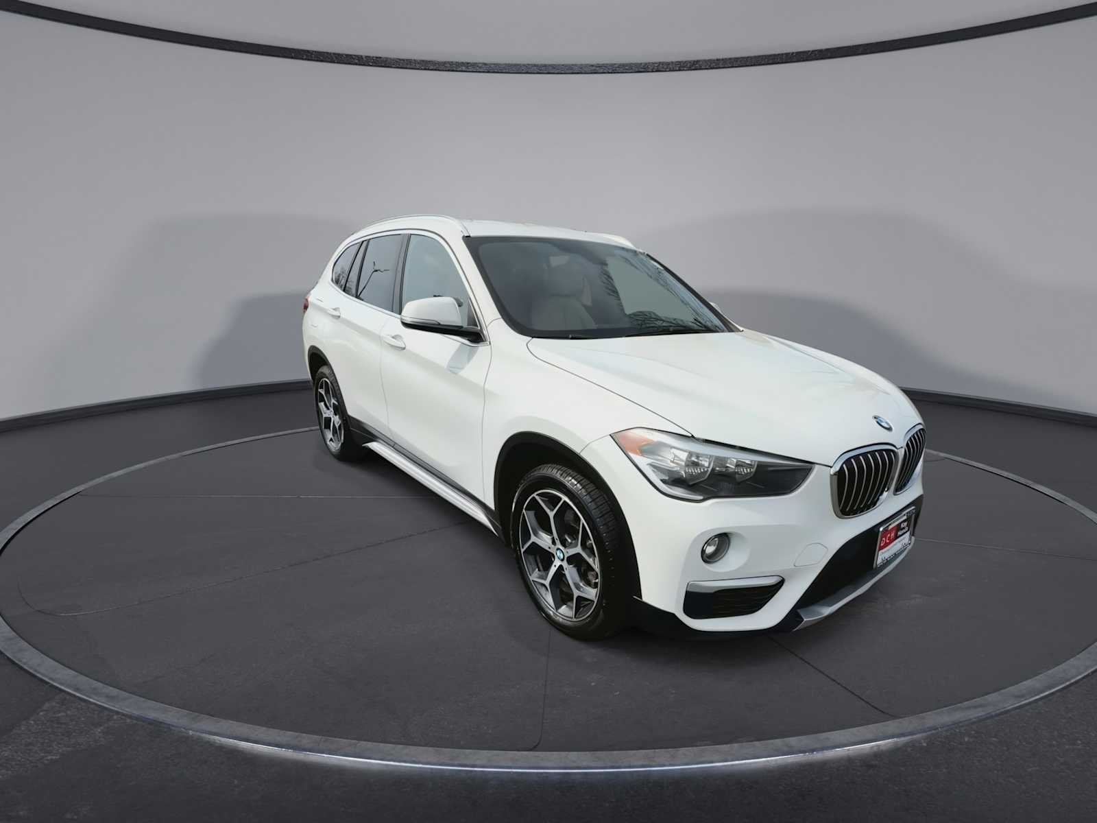 Used 2018 BMW X1 28i with VIN WBXHT3C33J5L31924 for sale in Eatontown, NJ