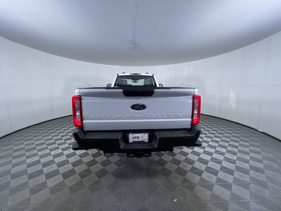 New 2026 Oxford White Ford XL image 7