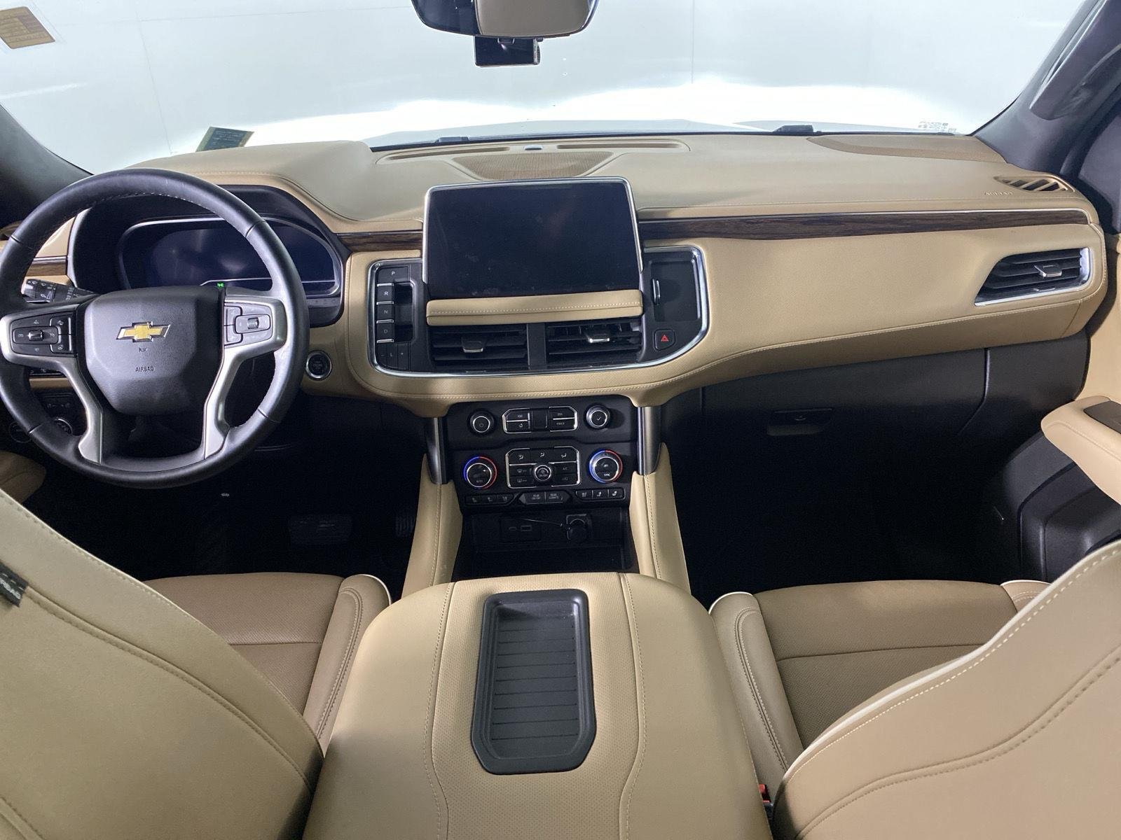 Used 2023 Iridescent Pearl Tricoat Chevrolet Premier image 28