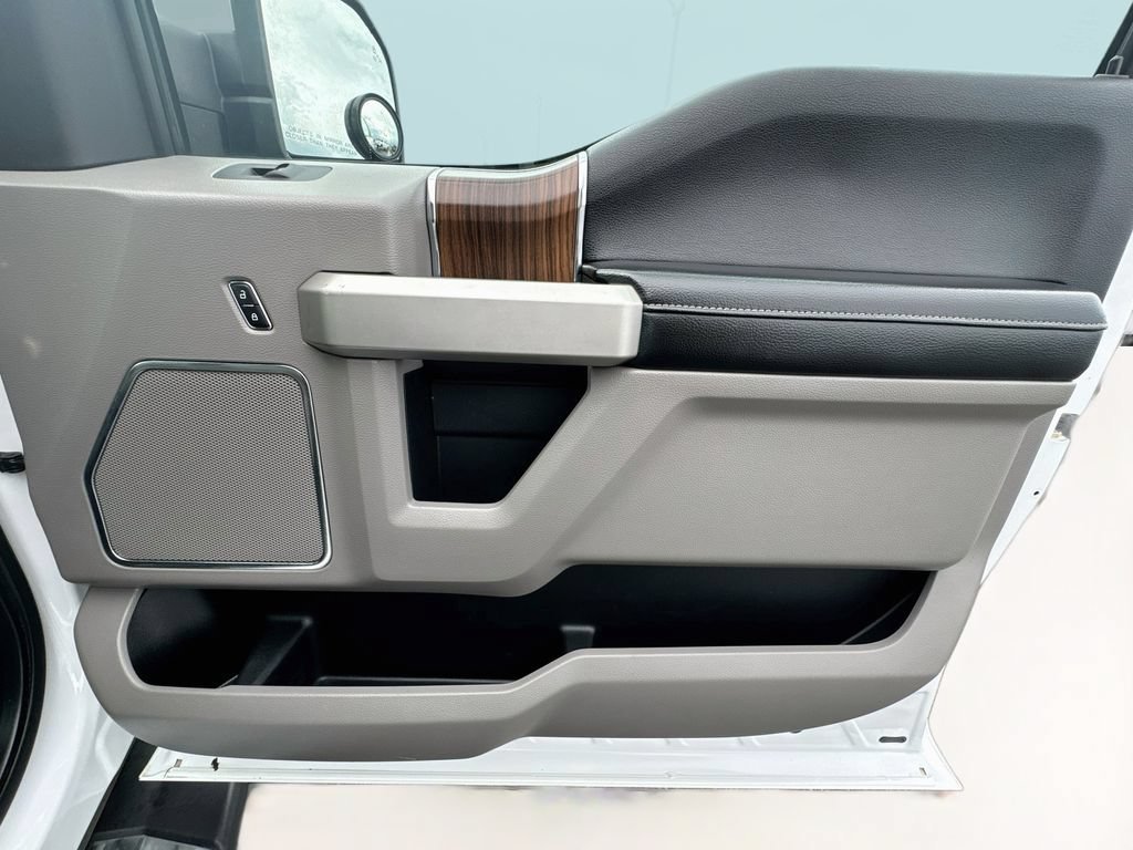 Used 2015  Ford XLT image 36