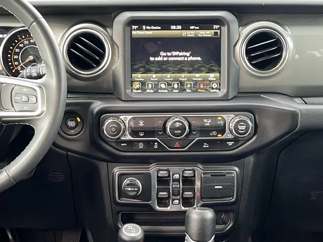 Used 2023 Gray Jeep Sahara image 15