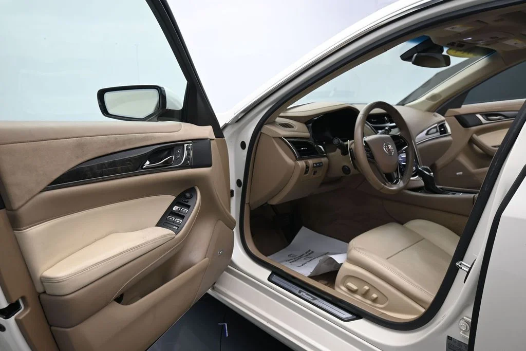 Used 2014 White Cadillac 3.6L Performance image 14