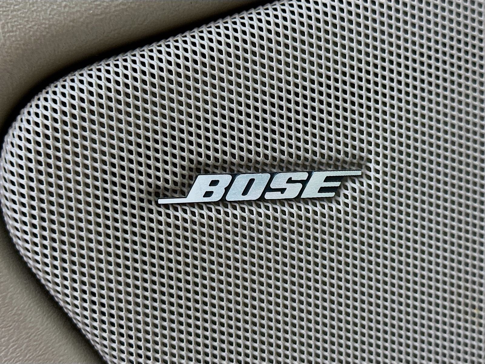 Used 2004 Sandstone Metallic Chevrolet Base image 18