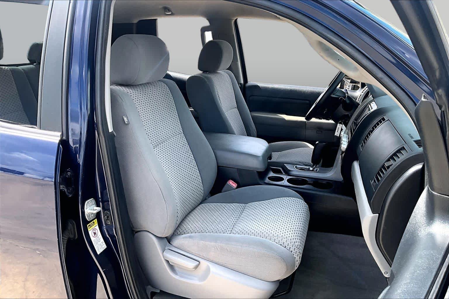 Used 2010 Nautical Blue Metallic Toyota  image 8