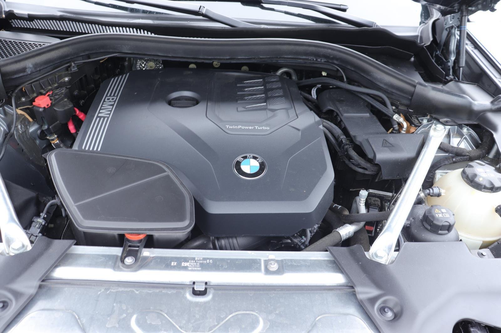 Used 2024 Skyscraper Grey Metallic BMW sDrive30i image 37