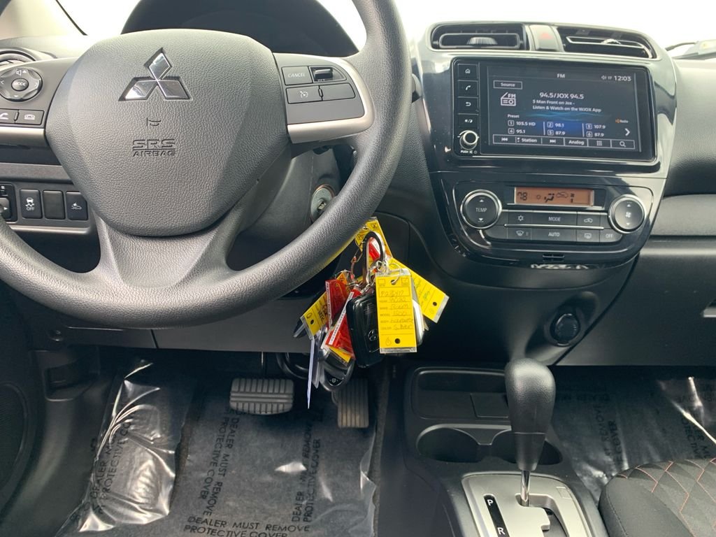 Used 2024  Mitsubishi ES image 25