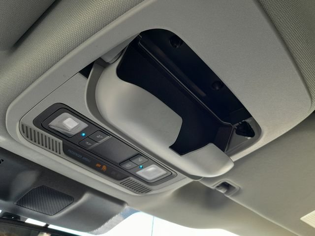 Used 2024 Blue Ford XLT image 30