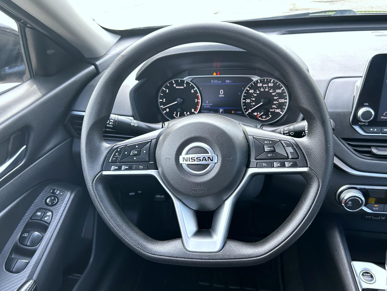 Used 2022 Black Nissan 2.5 SV image 11