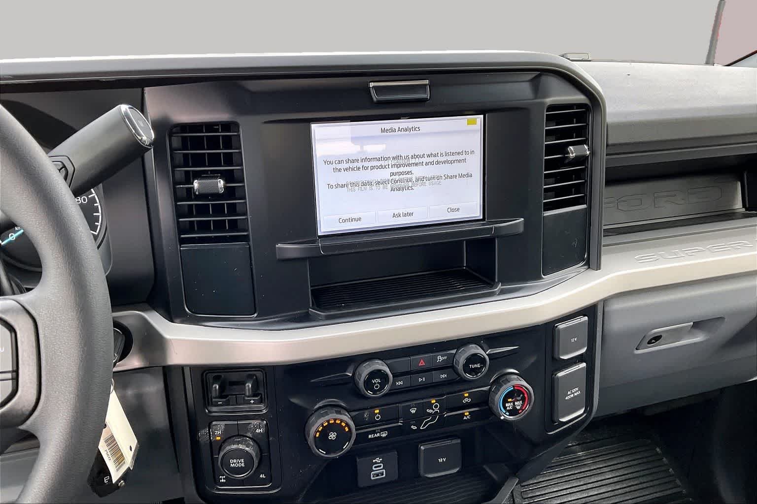 New 2026 Oxford White Ford F-250® XL image 6