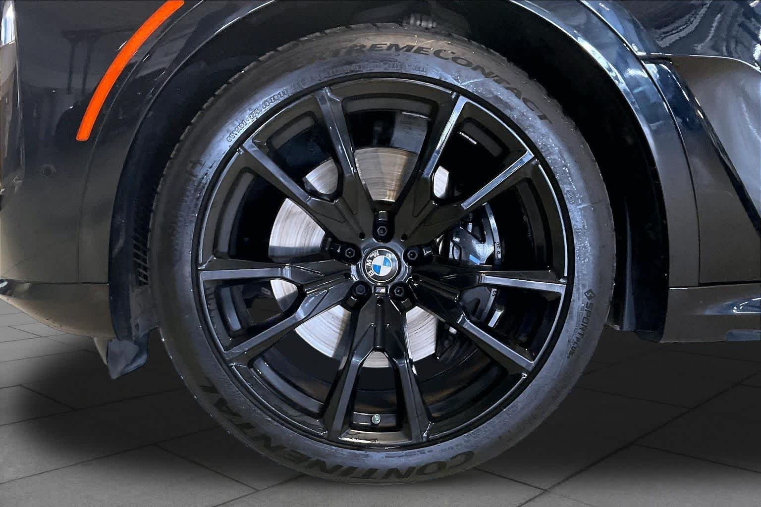 Used 2023 Black Sapphire Metallic BMW xDrive40i image 10