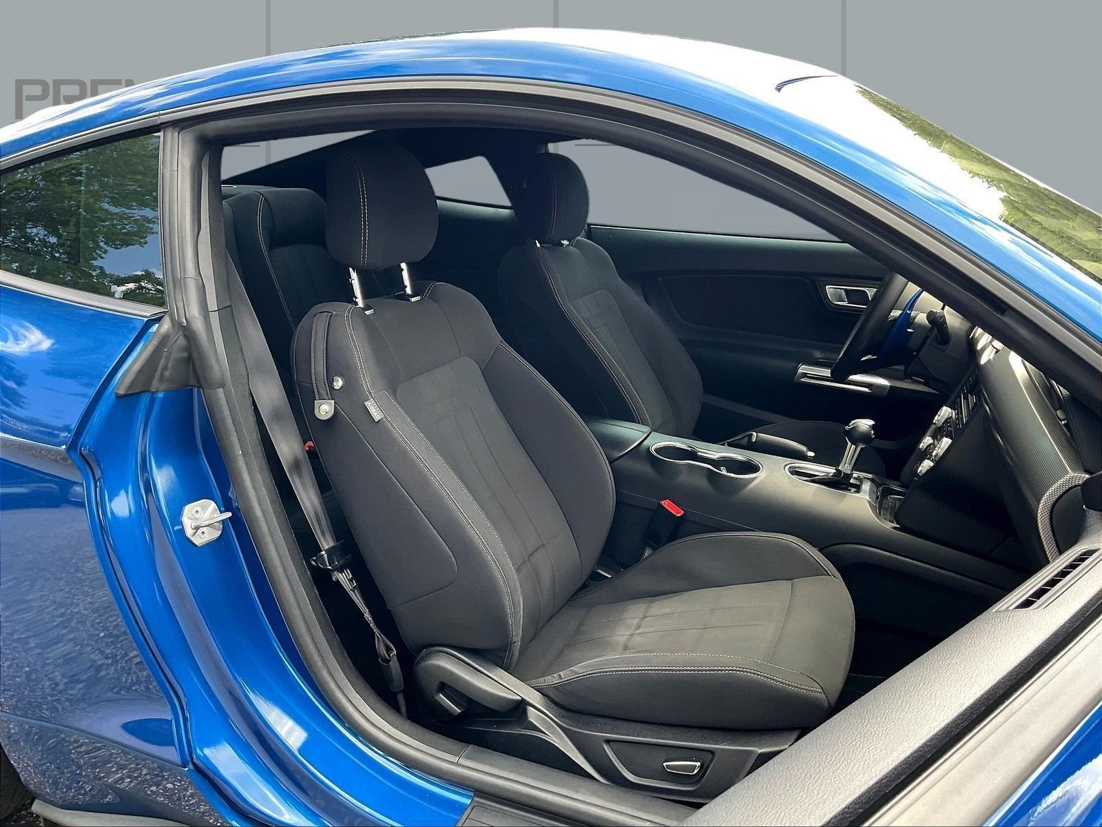 Used 2018 Blue Ford GT image 30