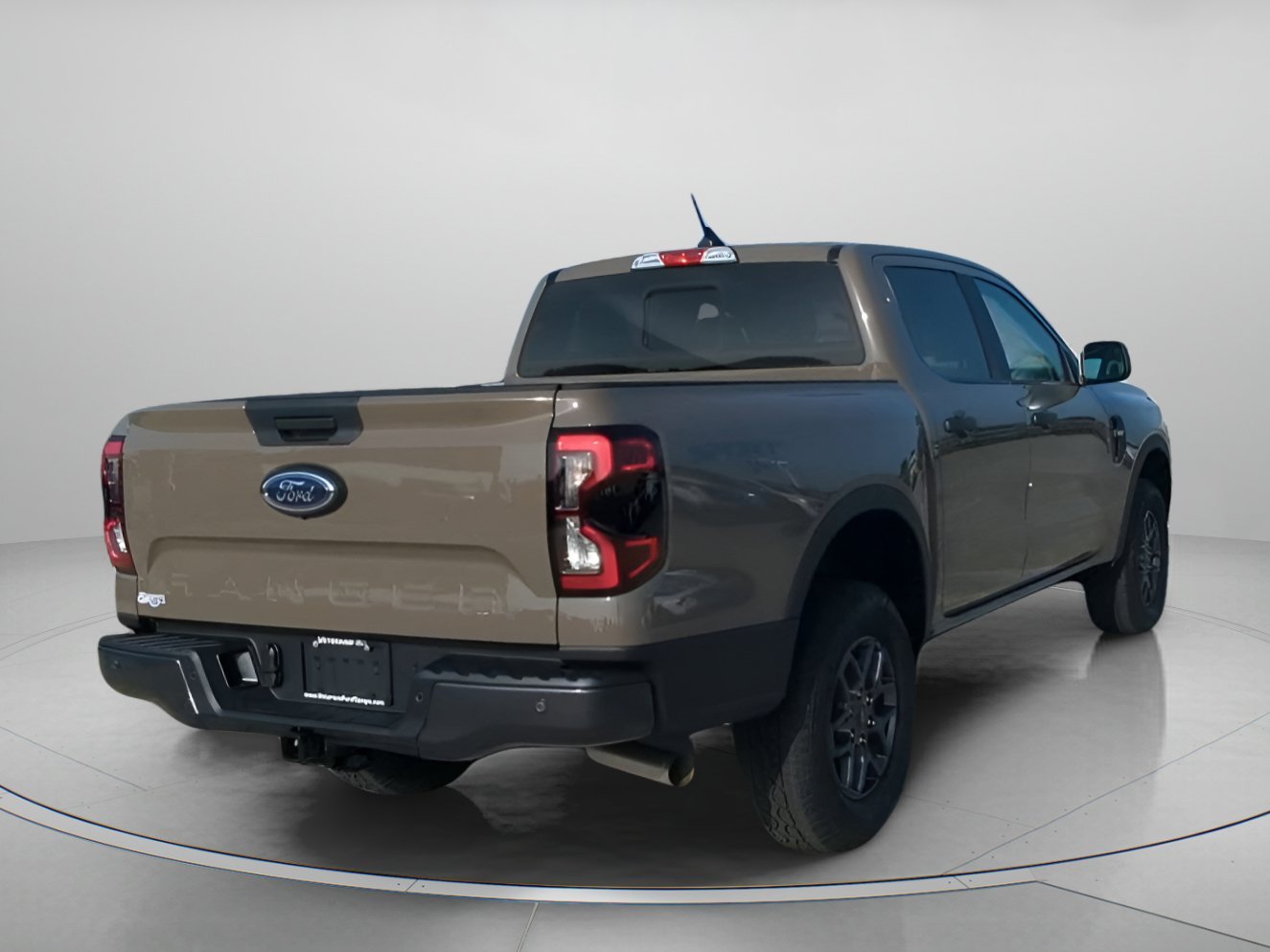 New 2026 Marsh Gray Ford XLT image 24