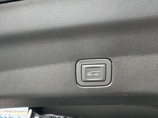 2026 GMC Yukon XL Denali - Photo 8