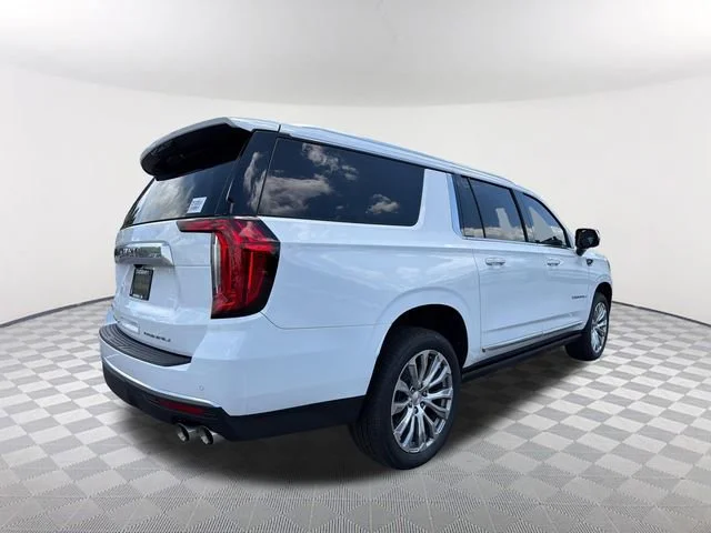 Used 2023 Summit White GMC Denali image 5