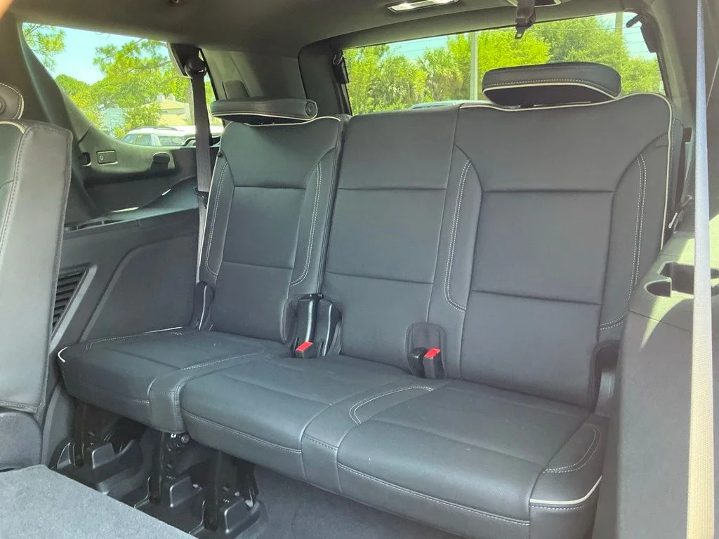 Used 2025 Silver GMC Elevation image 34