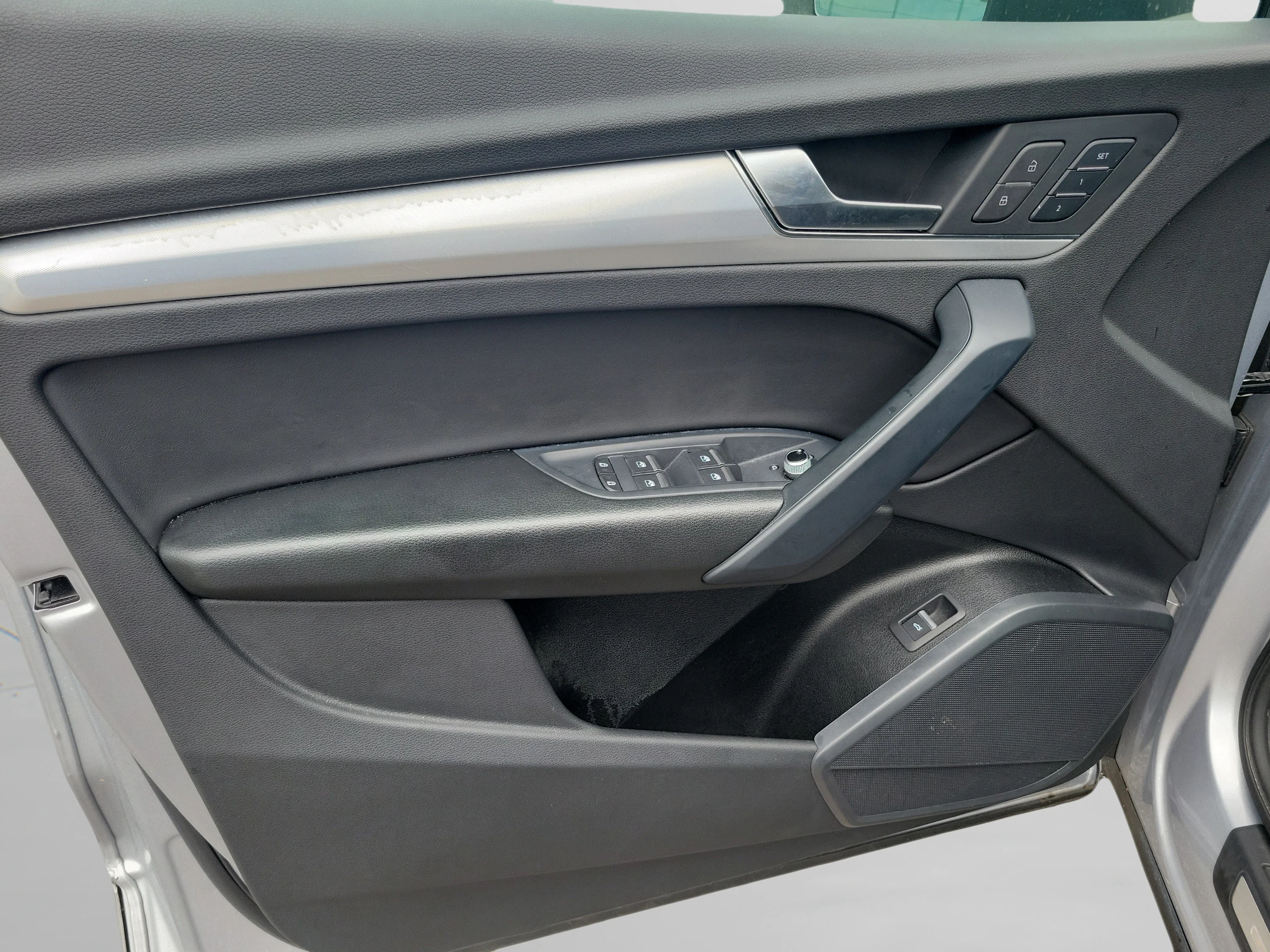 Used 2025 Silver Audi S line Premium image 21