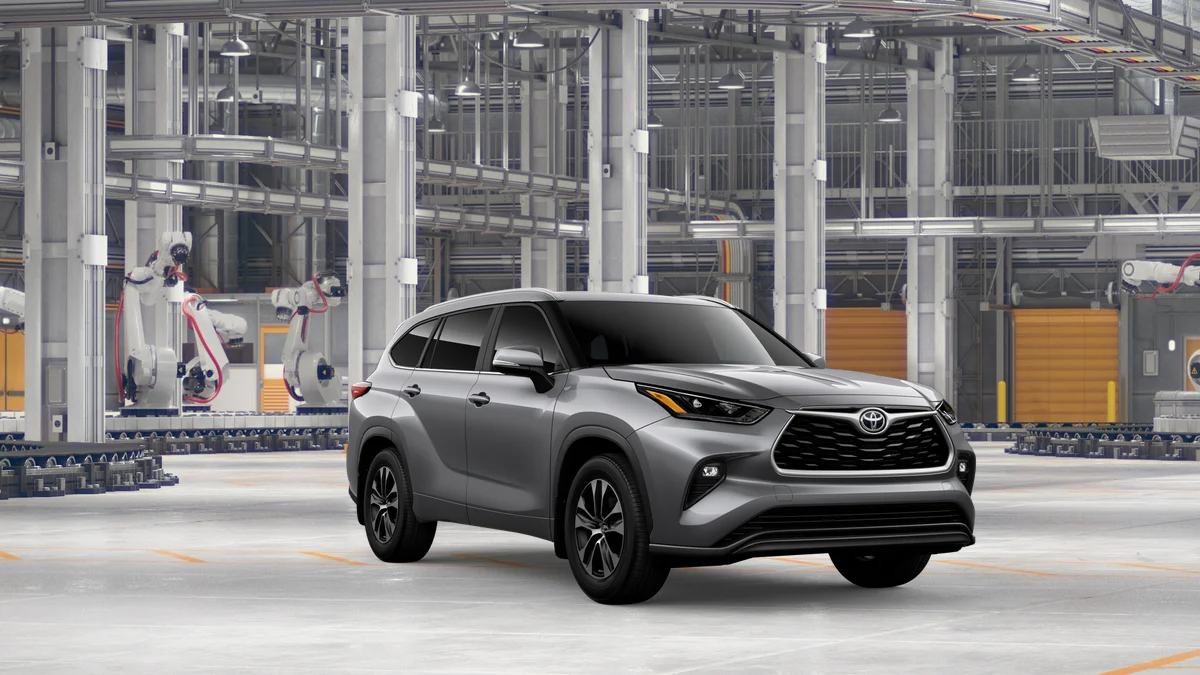 New 2026 Heavy Metal Toyota XLE image 15