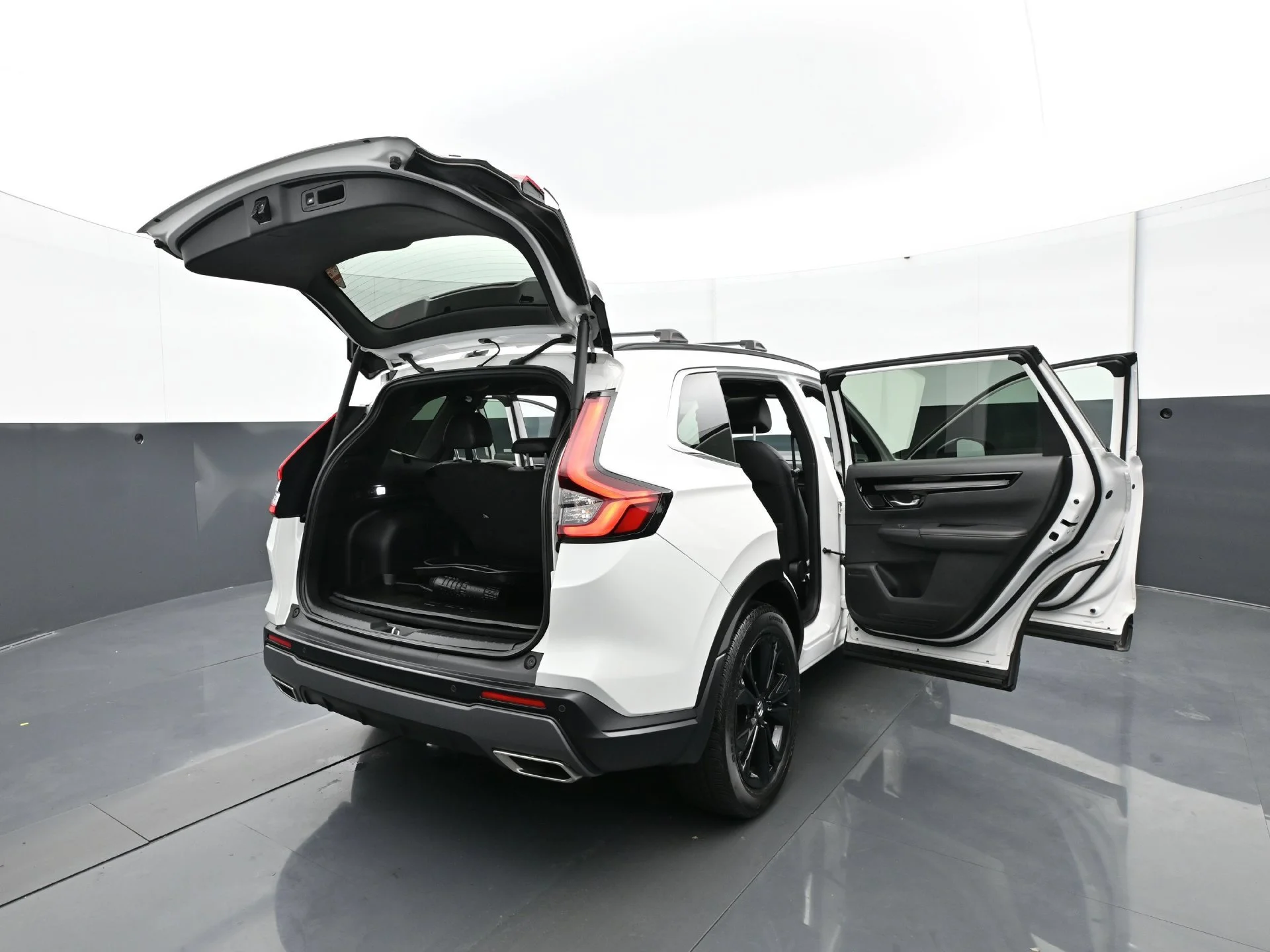 Used 2024  Honda 5D WAGON HYBRID SPORT TOURING AWD image 40