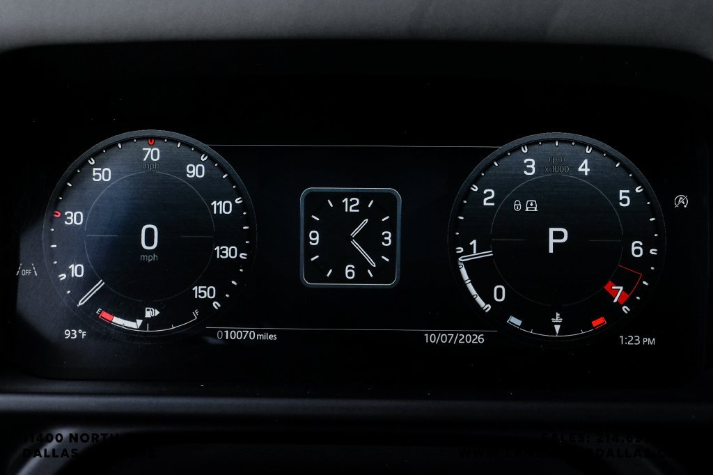 Used 2025 White Land Rover X-Dynamic SE image 22