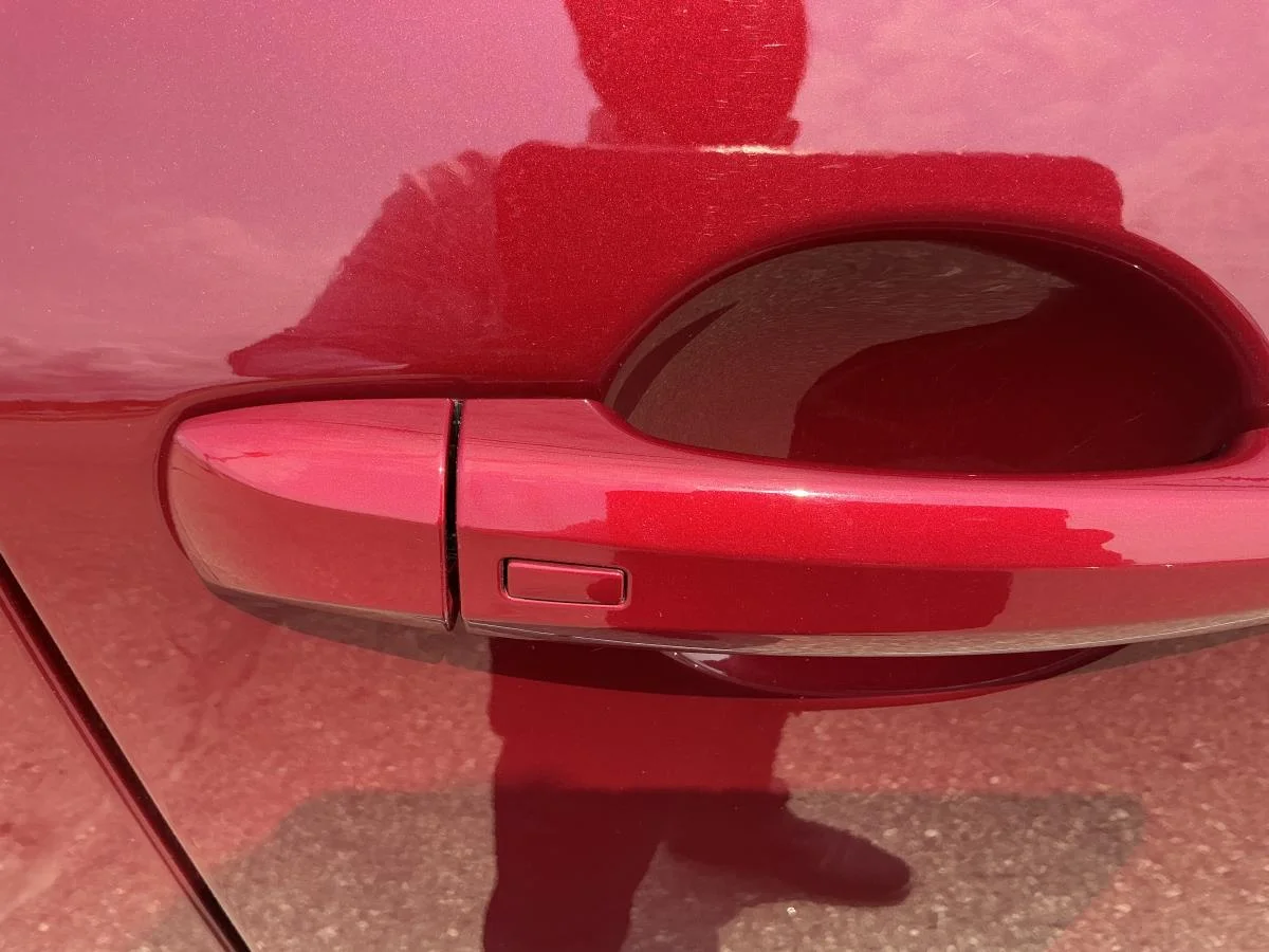 Used 2023  Nissan SL image 14