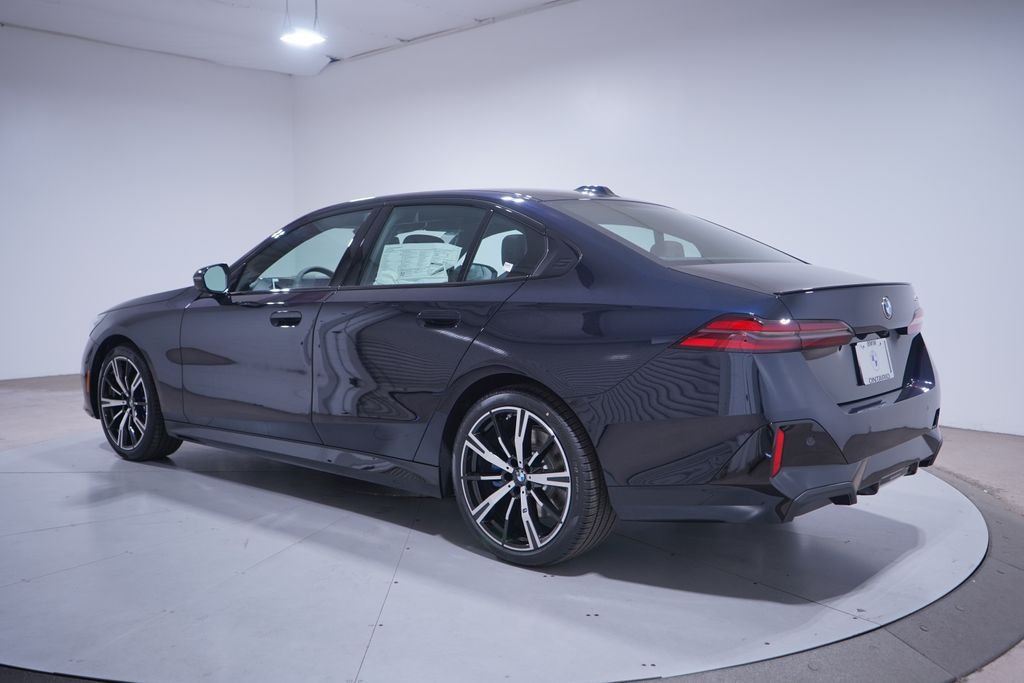Used 2026 Carbon Black Metallic BMW 530i image 3