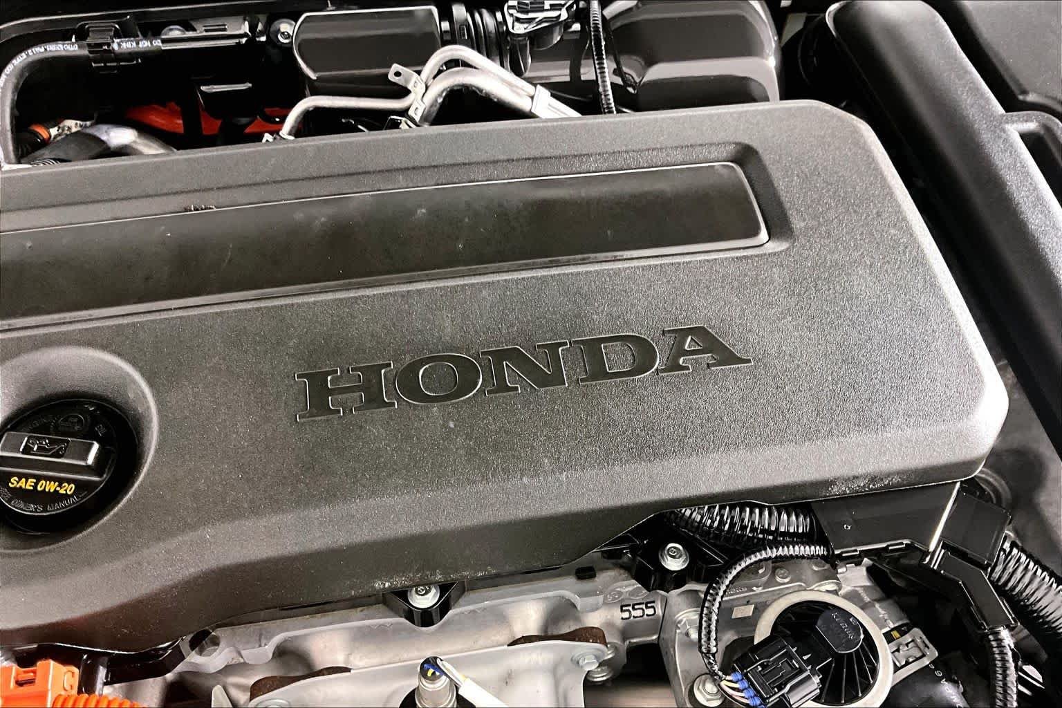 Used 2025 Platinum White Pearl Honda Sport Touring image 32