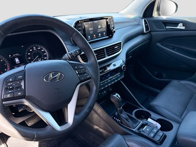 Used 2020 Green Hyundai Limited image 9