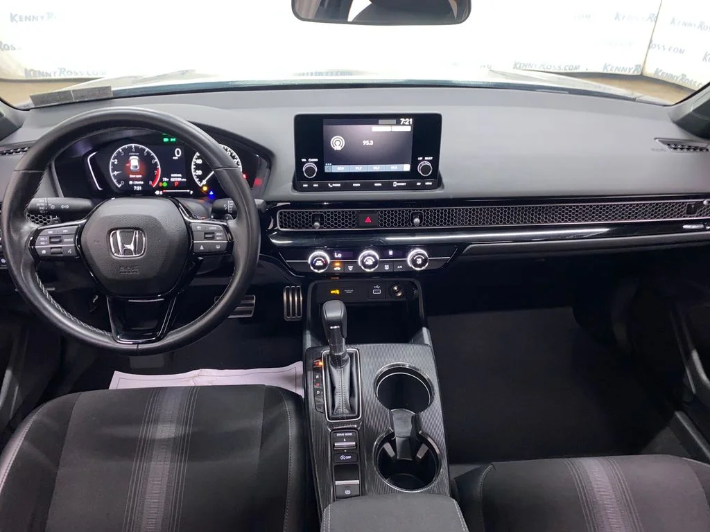 Used 2024  Honda Sport image 21
