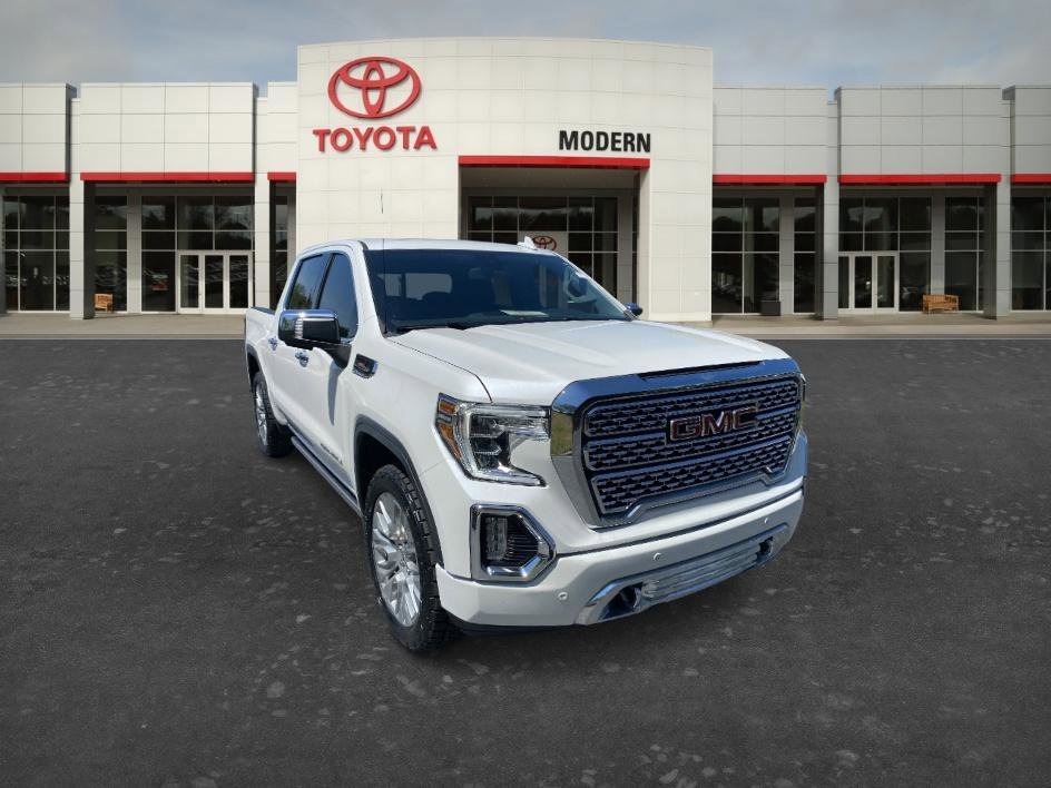 Used 2021 White Frost Tricoat GMC Denali image 3