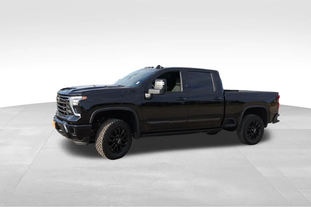 Used 2024 Black Chevrolet High Country image 10