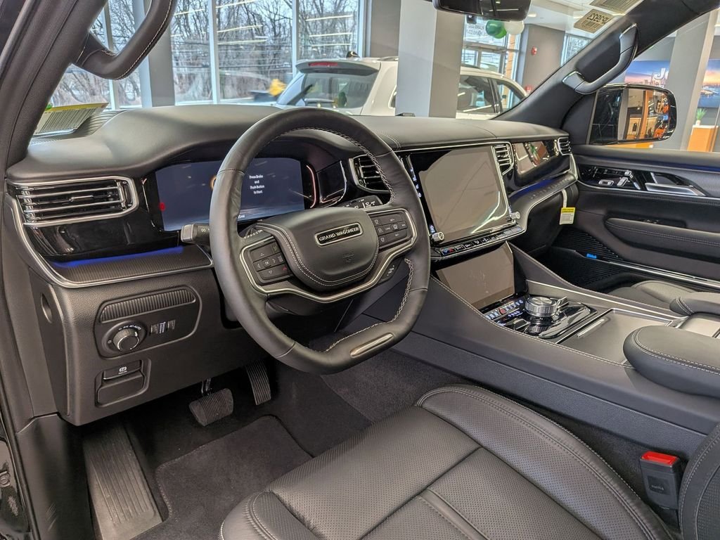 New 2026 High Gloss Black Exterior Paint Jeep Summit Obsidian image 14