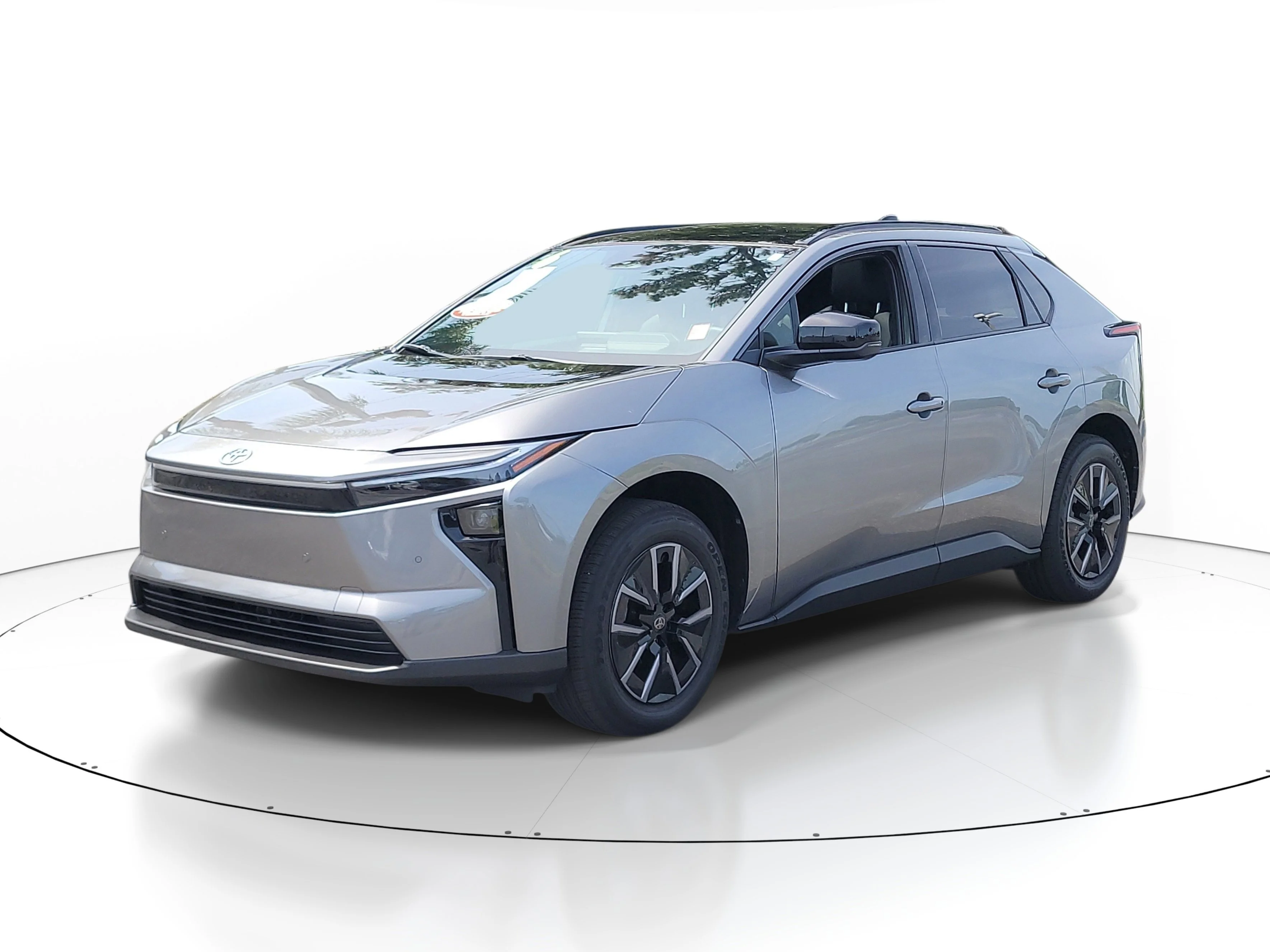 Used 2026 Heavy Metal Toyota XLE image 3