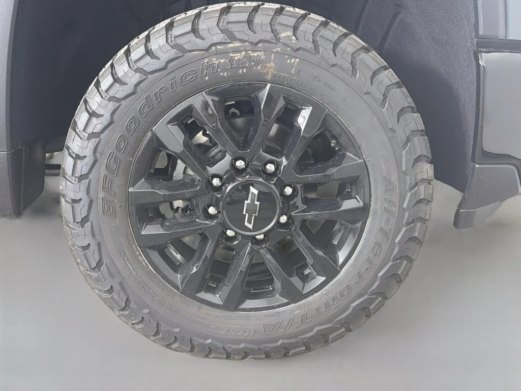 New 2026 Cypress Gray Chevrolet LT image 27
