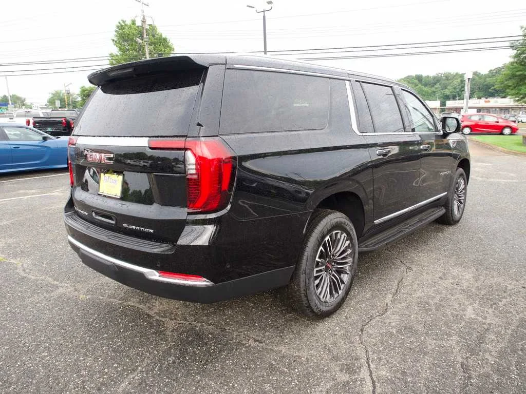 New 2026 Onyx Black GMC Elevation image 6