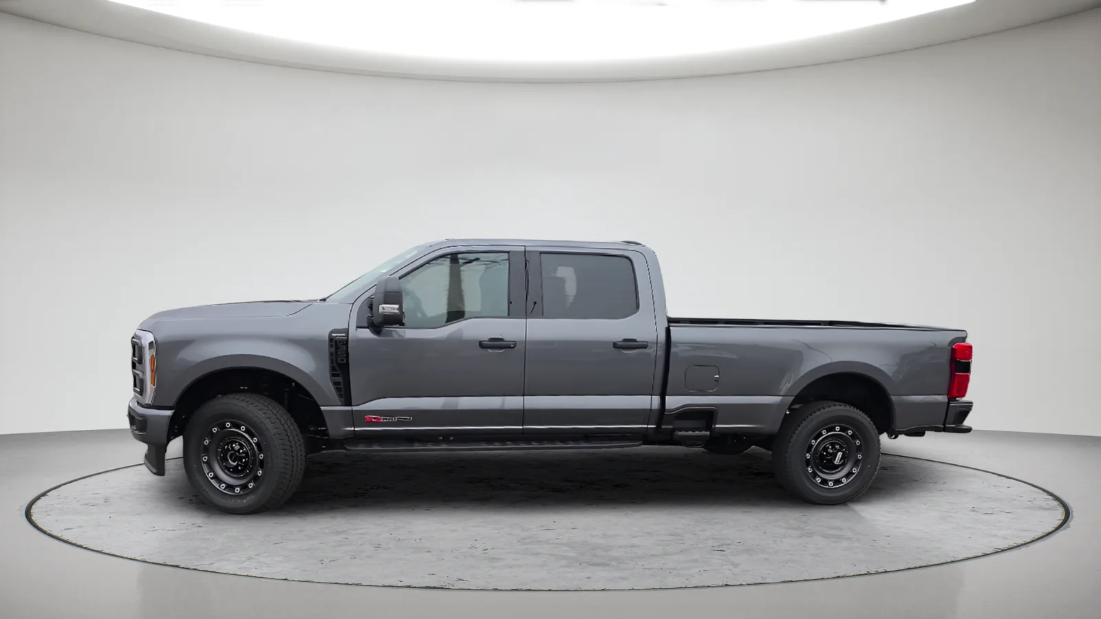 New 2027 Gray Ford XLT image 11