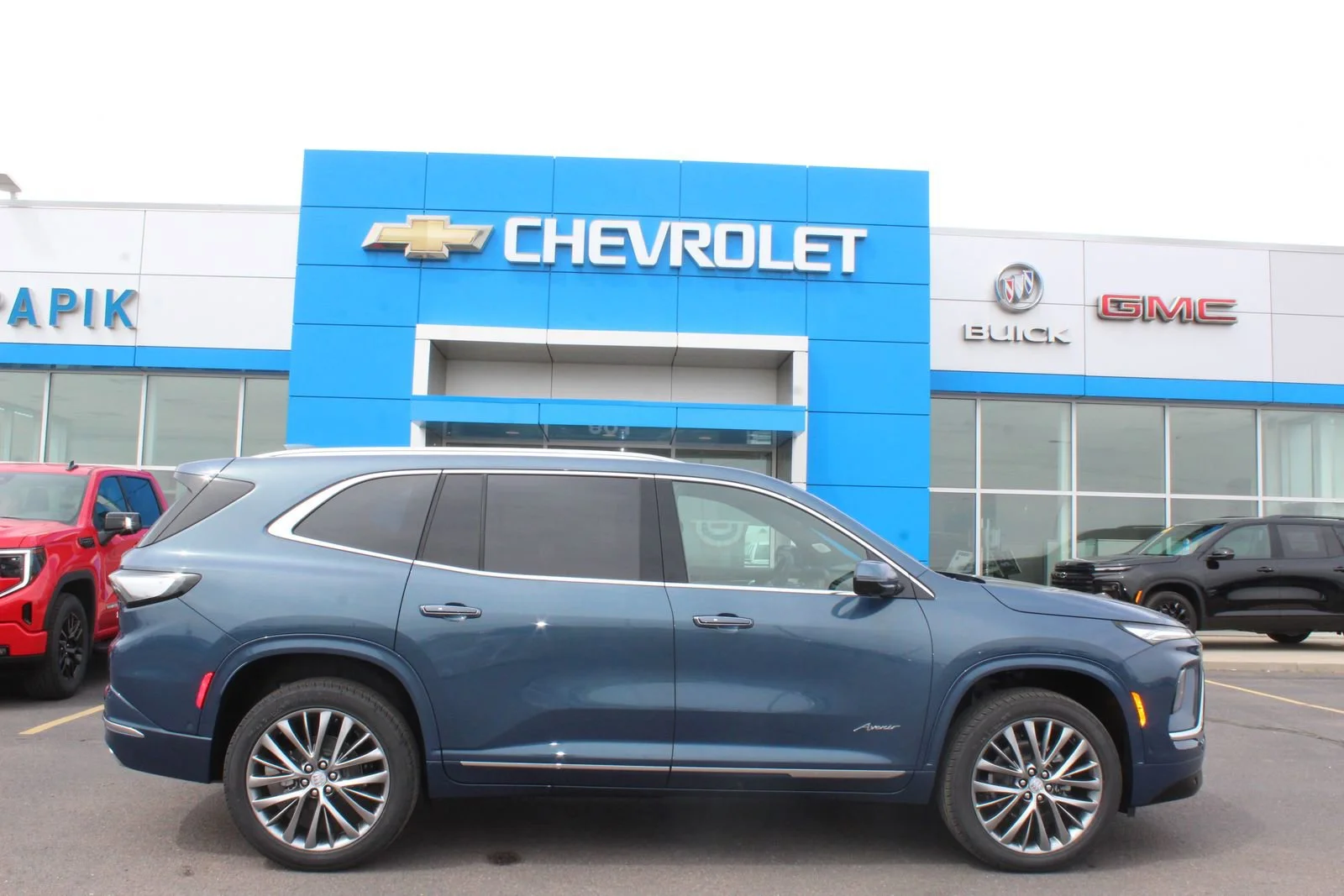 2026 Buick Enclave Avenir AWD's photo