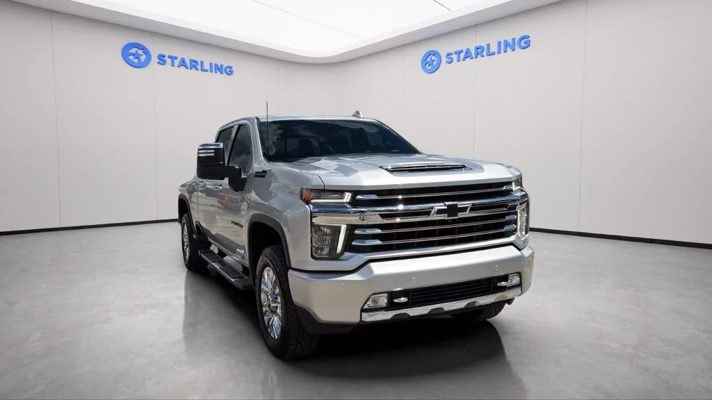 Used 2022 SILVER ICE METALLIC Chevrolet High Country image 15