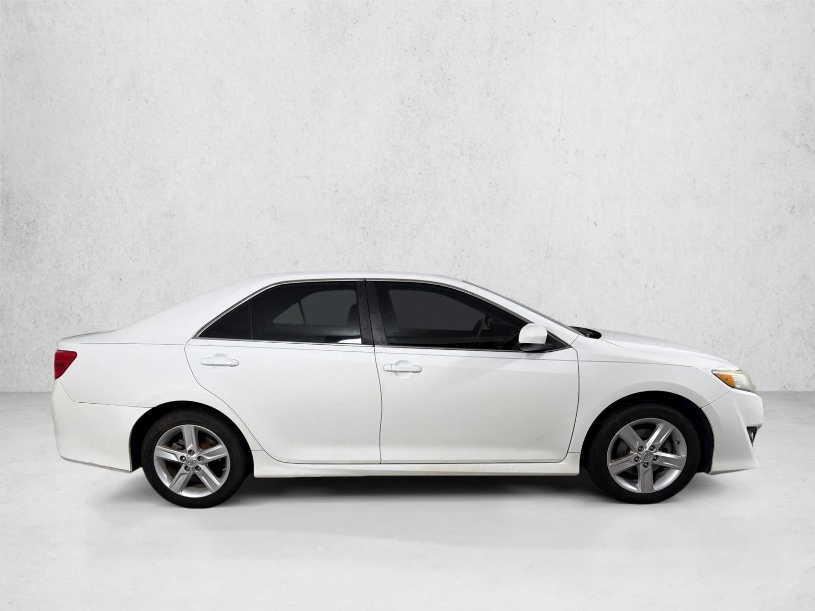 Used 2014 Super White Toyota SE image 2